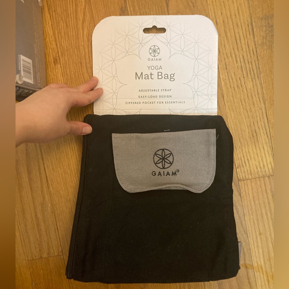 Set of 2 Gaiam Black Yoga Mat Bag and heathyoga hot yoga mat